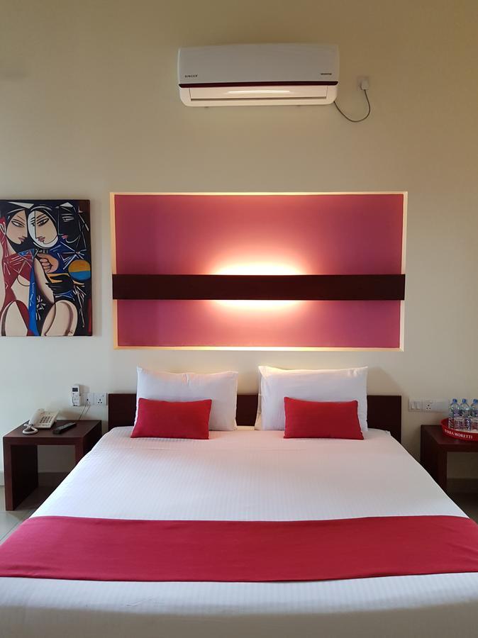 Sea Breeze Deluxe Inn Negombo Eksteriør billede