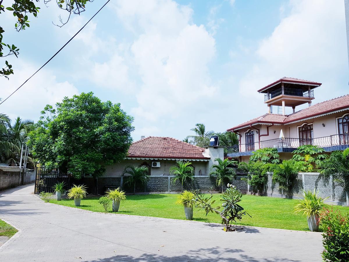 Sea Breeze Deluxe Inn Negombo Eksteriør billede