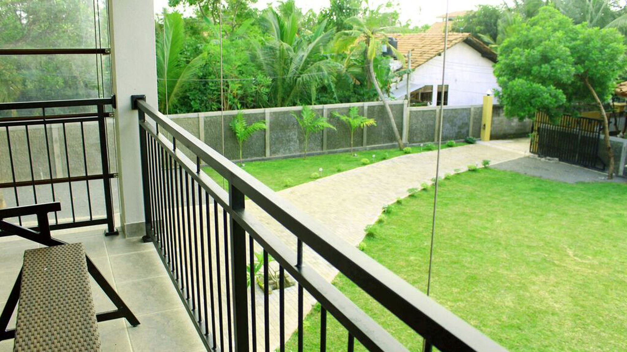 Sea Breeze Deluxe Inn Negombo Eksteriør billede